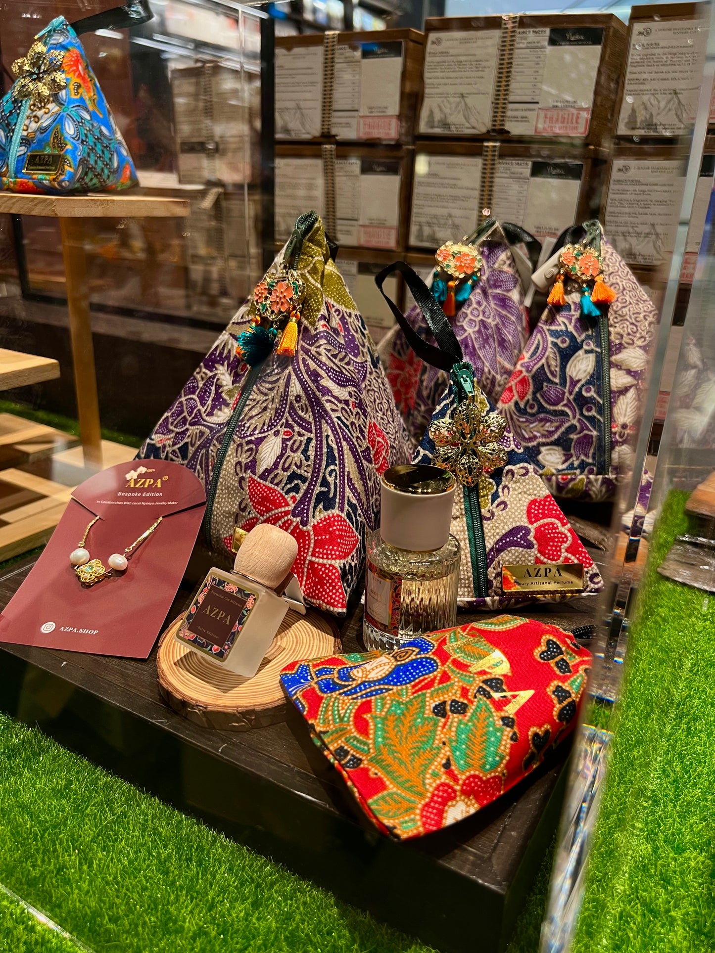AZPA®️The Batik Heirloom Gift Set